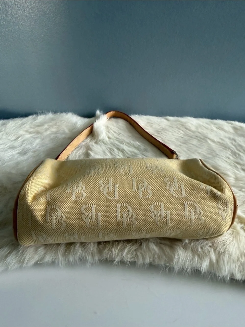 Dooney & Bourke 8”w 5”h
